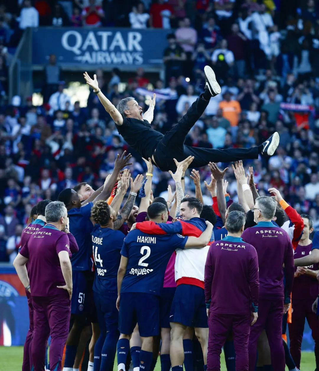 大巴黎提前六轮加冕法甲联赛冠军的壮举