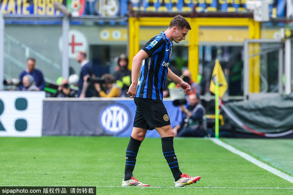 国米难了！曝帕瓦尔左脚踝扭伤 大概率无缘客场踢巴萨