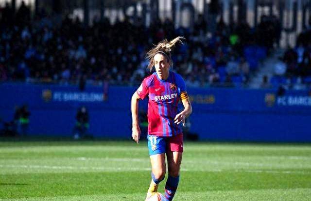 巴萨女足欧冠爆冷失利，队长坦言团队受挫，如何逆境中成长成关键